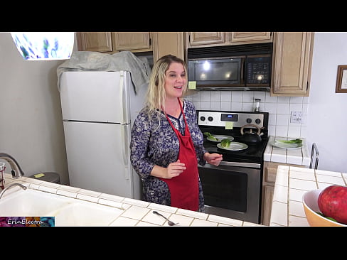 ❤️ Stepmom milking him in the kitchen before his date Porno fb at us en-us.villagesexvideos.ru ☑