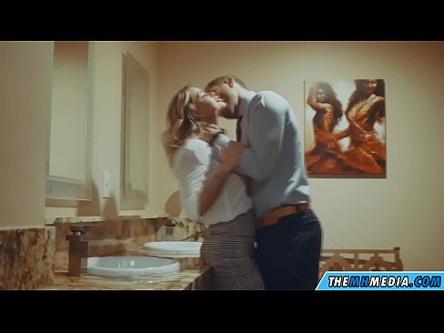❤️ When a busty blonde seduces you in a public restroom Porno fb at us en-us.villagesexvideos.ru ☑